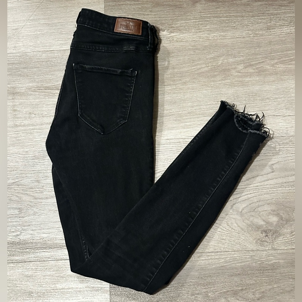 Women’s Hollister Distressed Black Jeans